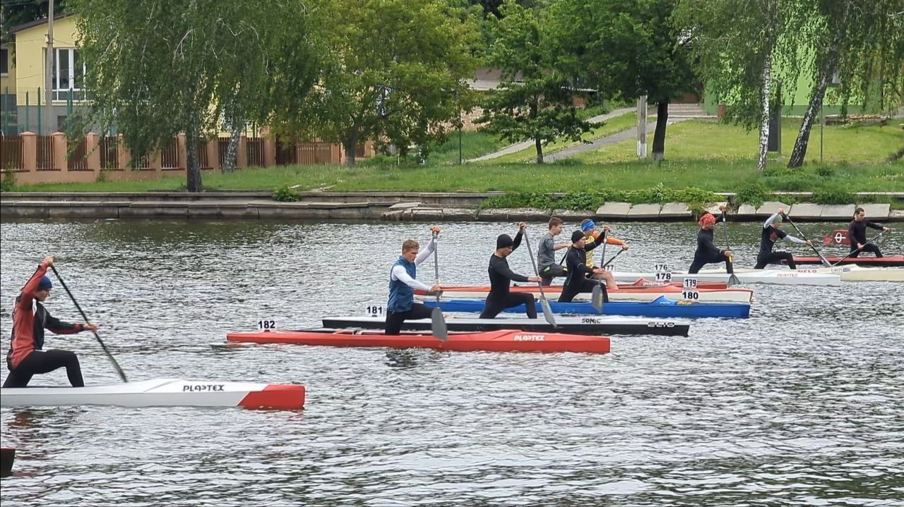 Тренування з веслування на байдарках і каное на річці Стир 🚣‍♂️🌊